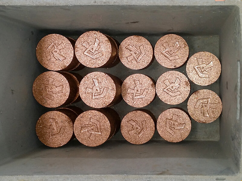 ATM Recycling Systems - les briquettes de la presse à briquettes Arnobrik
