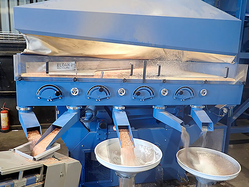 Eldan recycling - recyclage des câbles : table de séparation