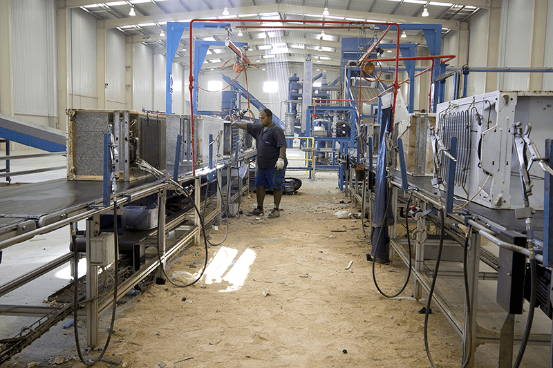 Eldan recycling - recyclage des réfrigérateurs et chauffe-eau : ligne de recyclage